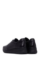 Kadın Siyah Bağcıklı Kalın Tabanlı Deri Sneaker | Derimod Kadın Siyah Bağcıklı Kalın Tabanlı Deri Sneaker | Derimod
