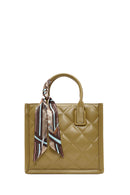 Kadın Haki Uzun Askılı Aksesuar Detaylı Kapitone Kol Çantası | Derimod Kadın Haki Uzun Askılı Aksesuar Detaylı Kapitone Kol Çantası | Derimod