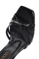 Kadın Siyah Bilekten Bantlı İnce Topuklu Deri Sandalet | Derimod Kadın Siyah Bilekten Bantlı İnce Topuklu Deri Sandalet | Derimod