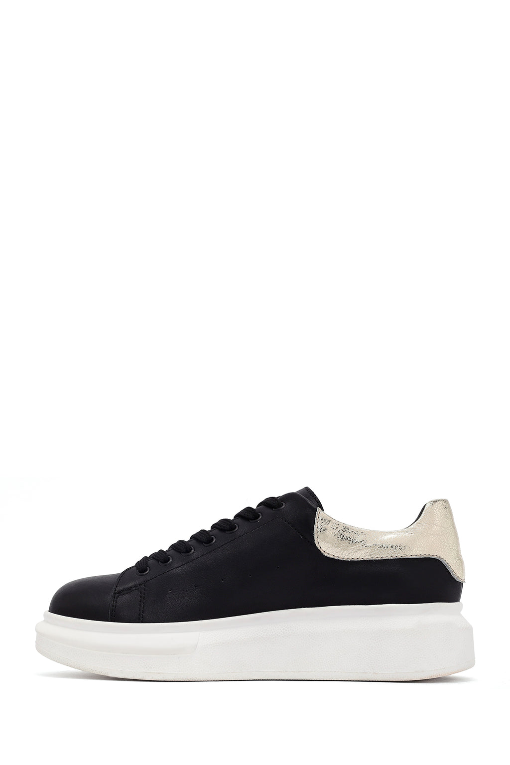 Kadın Siyah Bağcıklı Kalın Tabanlı Deri Sneaker