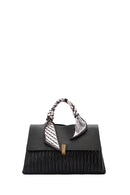 Kadın Siyah Uzun Askılı Aksesuar Detaylı Kol Çantası | Derimod Kadın Siyah Uzun Askılı Aksesuar Detaylı Kol Çantası | Derimod