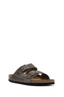 Birkenstock Erkek Haki Arizona Çift Tokalı Nubuk Deri Terlik | Derimod Birkenstock Erkek Haki Arizona Çift Tokalı Nubuk Deri Terlik | Derimod