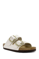 Birkenstock Kadın Beyaz Arizona Big Buckle Bf Graceful Çift Bantlı Metalik Terlik | Derimod Birkenstock Kadın Beyaz Arizona Big Buckle Bf Graceful Çift Bantlı Metalik Terlik | Derimod