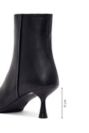 Kadın Siyah Fermuarlı İnce Topuklu Deri Bot | Derimod Kadın Siyah Fermuarlı İnce Topuklu Deri Bot | Derimod