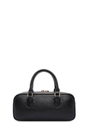 Kadın Siyah Uzun Askılı Aksesuar Detaylı Kol Çantası | Derimod Kadın Siyah Uzun Askılı Aksesuar Detaylı Kol Çantası | Derimod