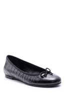 Kadın Kroko Desenli Fiyonklu Babet | Derimod Kadın Kroko Desenli Fiyonklu Babet | Derimod