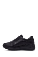Kadın Siyah Bağcıklı Kalın Tabanlı Deri Sneaker | Derimod Kadın Siyah Bağcıklı Kalın Tabanlı Deri Sneaker | Derimod