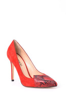 Kadın Kroko Detaylı Süet Deri Stiletto | Derimod Kadın Kroko Detaylı Süet Deri Stiletto | Derimod