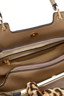 Kadın Bej Uzun Askılı Aksesuar Detaylı Kol Çantası | Derimod Kadın Bej Uzun Askılı Aksesuar Detaylı Kol Çantası | Derimod