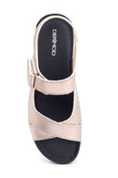 Kadın Dolgu Topuklu Casual Sandalet | Derimod Kadın Dolgu Topuklu Casual Sandalet | Derimod