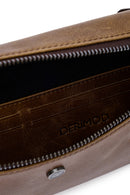 Erkek Kahverengi Deri Mini El Çantası | Derimod Erkek Kahverengi Deri Mini El Çantası | Derimod