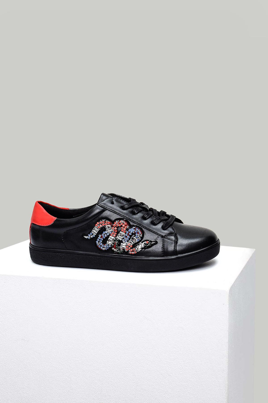 Boncuk Detaylı Kadın Sneaker