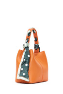 Kadın Turuncu Uzun Askılı Aksesuar Detaylı Çapraz Çanta | Derimod Kadın Turuncu Uzun Askılı Aksesuar Detaylı Çapraz Çanta | Derimod