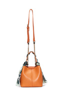 Kadın Turuncu Uzun Askılı Aksesuar Detaylı Çapraz Çanta | Derimod Kadın Turuncu Uzun Askılı Aksesuar Detaylı Çapraz Çanta | Derimod