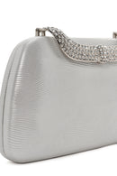 Kadın Gümüş Uzun Zincir Askılı Taşlı Portföy Çanta | Derimod Kadın Gümüş Uzun Zincir Askılı Taşlı Portföy Çanta | Derimod