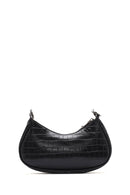 Kadın Siyah Uzun Askılı Kroko Desenli Omuz Çantası | Derimod Kadın Siyah Uzun Askılı Kroko Desenli Omuz Çantası | Derimod