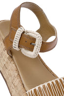 Kadın Taba Kalın Tabanlı Bilekten Bantlı Deri Sandalet | Derimod Kadın Taba Kalın Tabanlı Bilekten Bantlı Deri Sandalet | Derimod