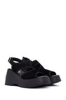 Kadın Siyah Bilekten Bantlı Kalın Tabanlı Süet Deri Sandalet | Derimod Kadın Siyah Bilekten Bantlı Kalın Tabanlı Süet Deri Sandalet | Derimod