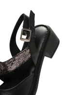 Kadın Siyah Kalın Kısa Topuklu Bilekten Bantlı Deri Sandalet | Derimod Kadın Siyah Kalın Kısa Topuklu Bilekten Bantlı Deri Sandalet | Derimod