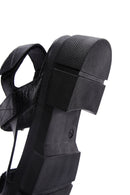 Kadın Siyah Bantlı Kalın Tabanlı Deri Sandalet | Derimod Kadın Siyah Bantlı Kalın Tabanlı Deri Sandalet | Derimod