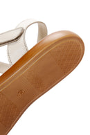 Kadın Bej Bilekten Bantlı Deri Comfort Sandalet | Derimod Kadın Bej Bilekten Bantlı Deri Comfort Sandalet | Derimod