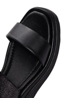 Kadın Siyah Bilekten Bantlı Deri Comfort Sandalet | Derimod Kadın Siyah Bilekten Bantlı Deri Comfort Sandalet | Derimod