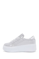 Kadın Gümüş Kalın Tabanlı Yandan Fermuarlı Deri Sneaker | Derimod Kadın Gümüş Kalın Tabanlı Yandan Fermuarlı Deri Sneaker | Derimod