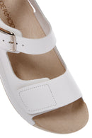 Kadın Beyaz Bilekten Bantlı Deri Comfort Sandalet | Derimod Kadın Beyaz Bilekten Bantlı Deri Comfort Sandalet | Derimod