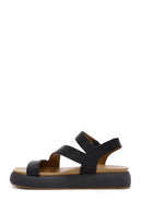 Kadın Siyah Bilekten Tokalı Kalın Tabanlı Deri Sandalet | Derimod Kadın Siyah Bilekten Tokalı Kalın Tabanlı Deri Sandalet | Derimod