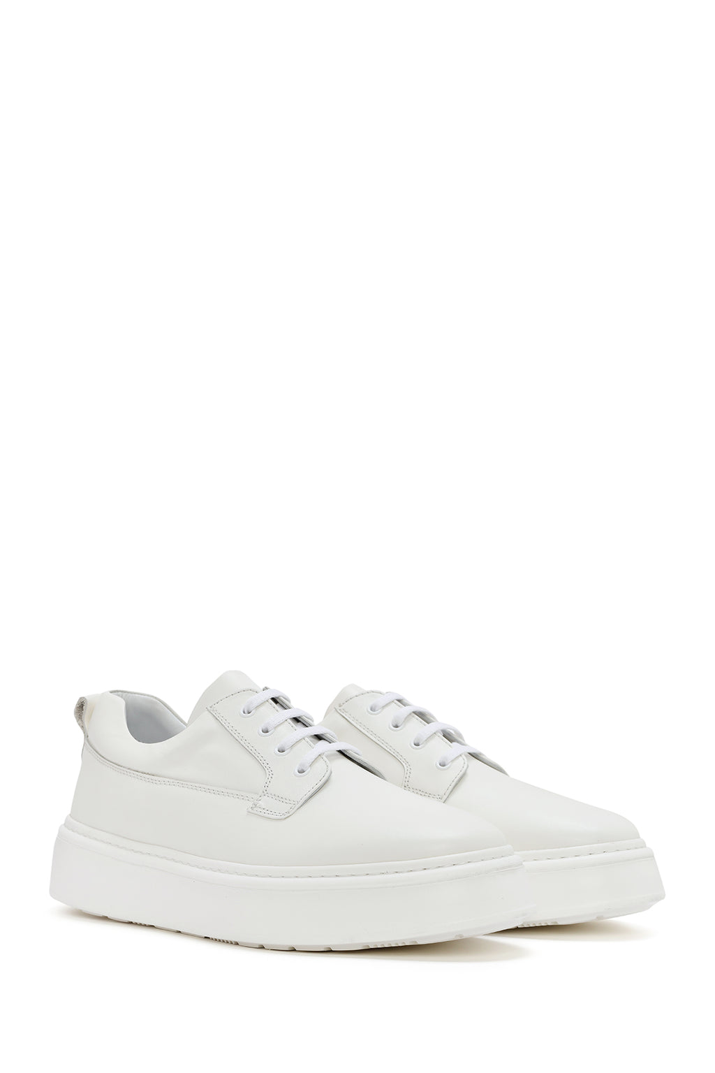 Erkek Beyaz Bağcıklı Kalın Tabanlı Deri Sneaker