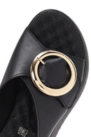 Kadın Siyah Kalın Tabanlı Toka Detaylı Comfort Terlik | Derimod Kadın Siyah Kalın Tabanlı Toka Detaylı Comfort Terlik | Derimod