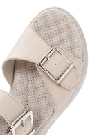 Kadın Krem Kalın Tabanlı Bilekten Bantlı Comfort Sandalet | Derimod Kadın Krem Kalın Tabanlı Bilekten Bantlı Comfort Sandalet | Derimod