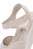 Kadın Krem Dolgu Topuklu Bilekten Bantlı Comfort Sandalet | Derimod Kadın Krem Dolgu Topuklu Bilekten Bantlı Comfort Sandalet | Derimod