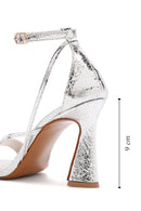 Kadın Gümüş Bilekten Bantlı İnce Topuklu Ayakkabı | Derimod Kadın Gümüş Bilekten Bantlı İnce Topuklu Ayakkabı | Derimod