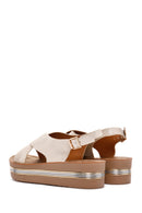 Kadın Altın Bilekten Bantlı Kalın Tabanlı Metalik Sandalet | Derimod Kadın Altın Bilekten Bantlı Kalın Tabanlı Metalik Sandalet | Derimod