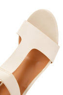 Kadın Bej Bilekten Bantlı Topuklu Sandalet | Derimod Kadın Bej Bilekten Bantlı Topuklu Sandalet | Derimod