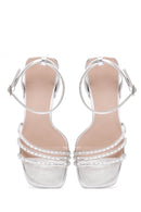 Kadın Gümüş Bilekten Bantlı Topuklu Sandalet | Derimod Kadın Gümüş Bilekten Bantlı Topuklu Sandalet | Derimod