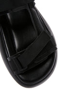 Kadın Siyah Bilekten Bantlı Kalın Tabanlı Sandalet | Derimod Kadın Siyah Bilekten Bantlı Kalın Tabanlı Sandalet | Derimod