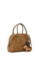 Kadın Taba Uzun Askılı Aksesuarlı Süet Deri Kol Çantası | Derimod Kadın Taba Uzun Askılı Aksesuarlı Süet Deri Kol Çantası | Derimod