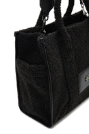 Kadın Siyah Uzun Askılı Peluş Kol Çantası | Derimod Kadın Siyah Uzun Askılı Peluş Kol Çantası | Derimod