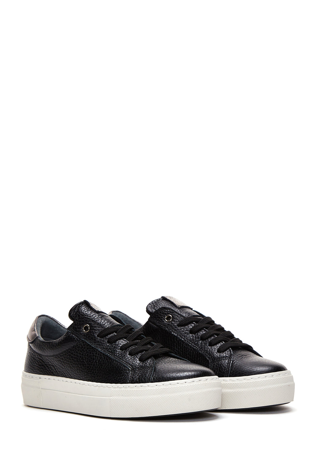 Kadın Siyah Bağcıklı Deri Sneaker