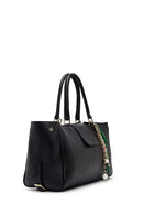 Kadın Siyah Uzun Askılı Charmlı Deri Kol Çantası | Derimod Kadın Siyah Uzun Askılı Charmlı Deri Kol Çantası | Derimod