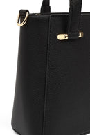 Kadın Siyah Uzun Askılı Kol Çantası | Derimod Kadın Siyah Uzun Askılı Kol Çantası | Derimod