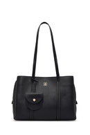 Kadın Siyah Aksesuarlı Omuz Çantası | Derimod Kadın Siyah Aksesuarlı Omuz Çantası | Derimod