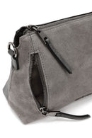 Kadın Gri Uzun Askılı Süet Çapraz Çanta | Derimod Kadın Gri Uzun Askılı Süet Çapraz Çanta | Derimod