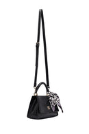 Kadın Siyah Uzun Askılı Kroko Desenli Klasik Kol Çantası | Derimod Kadın Siyah Uzun Askılı Kroko Desenli Klasik Kol Çantası | Derimod