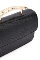 Kadın Siyah Uzun Askılı Desenli Mini Kol Çantası | Derimod Kadın Siyah Uzun Askılı Desenli Mini Kol Çantası | Derimod