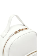 Kadın Beyaz Aksesuarlı Kapitone Sırt Çantası | Derimod Kadın Beyaz Aksesuarlı Kapitone Sırt Çantası | Derimod