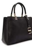 Kadın Siyah Uzun Askılı Aksesuar Detaylı Kol Çantası | Derimod Kadın Siyah Uzun Askılı Aksesuar Detaylı Kol Çantası | Derimod