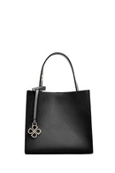 Kadın Siyah Aksesuarlı Kol Çantası | Derimod Kadın Siyah Aksesuarlı Kol Çantası | Derimod